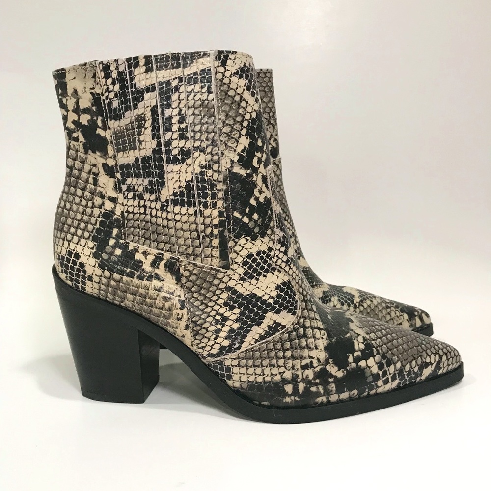 Blondo Women's Noa Waterproof Ankle Boot - Waterproof collection - Size 10